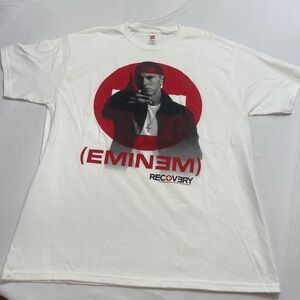 EMINEM OFFICIAL MERCH RECOVERY 2010 BAND CONCERT MUSIC T-SHIRT SIZE LARGE